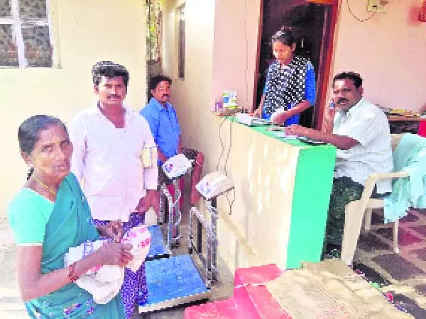 Public Facing Troubles with Biometric System In Ration Shops khammam - Sakshi