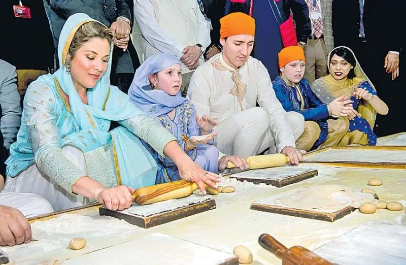 Justin Trudeau visits Golden Temple, - Sakshi