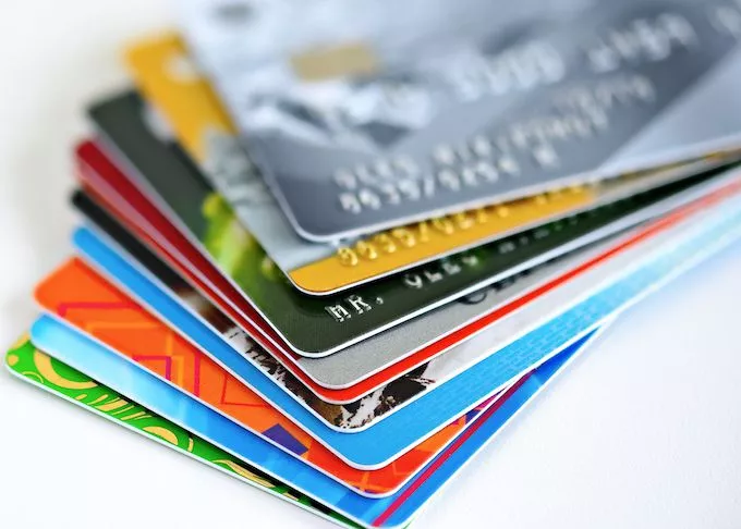 Hyderabad: 9 nabbed for credit card fraud - Sakshi