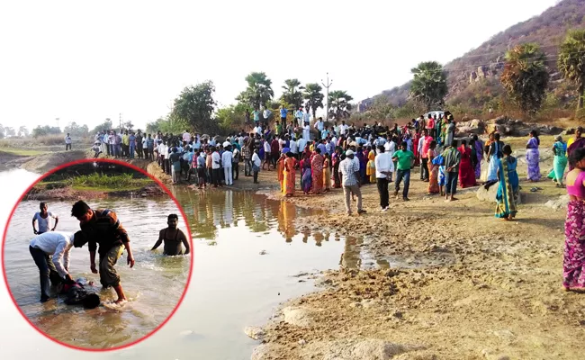 three youngsters dead in pond - Sakshi