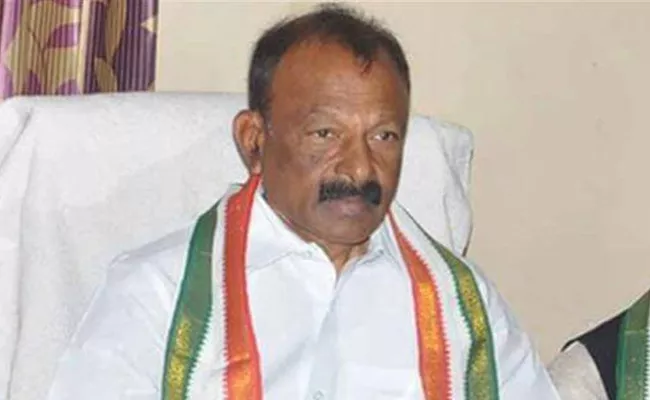  apcc chief Raghuveera reddy takes on cm chandrababu naidu - Sakshi