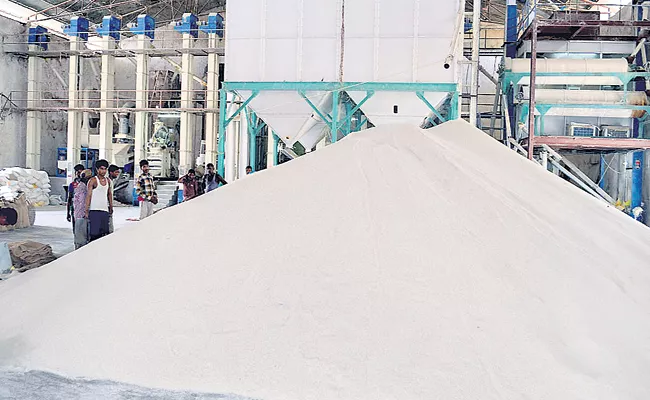 civil supply department serious on ration rice recycling - Sakshi