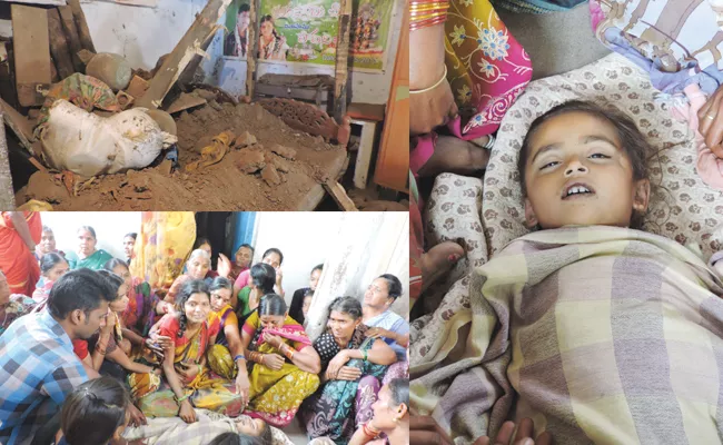 house roof collapsed small child death - Sakshi