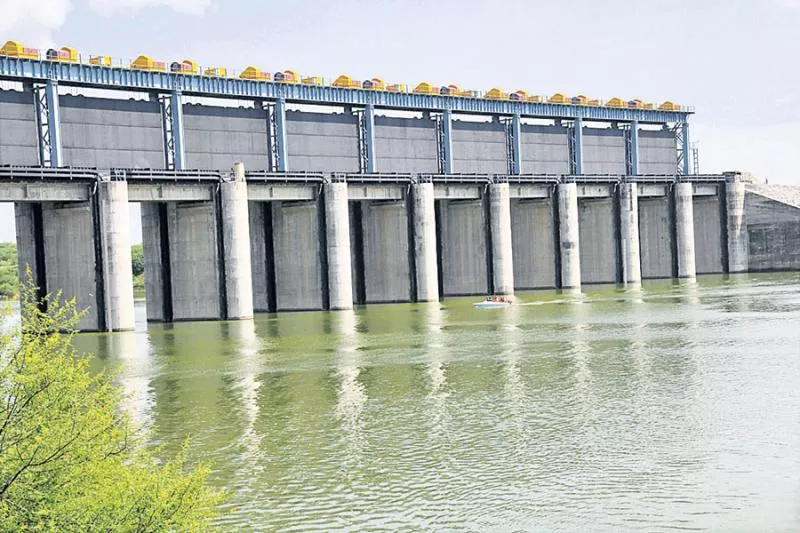 Huge drama for the Babli project water - Sakshi