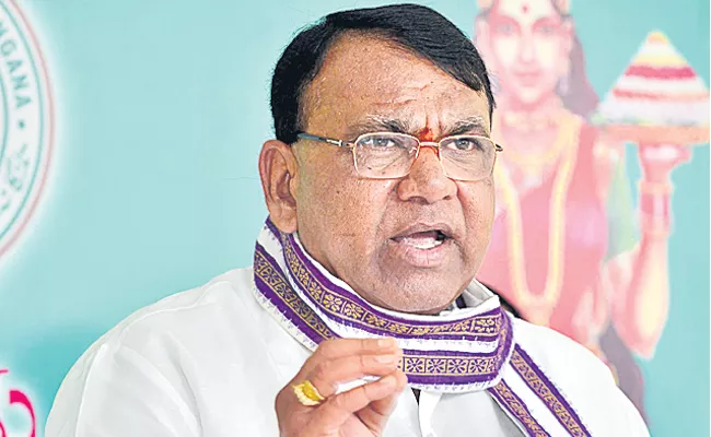 pocharam srinivas reddy fires on congress leaders - Sakshi