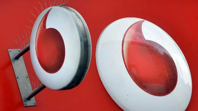 Vodafone takes on Jio offers 126GB of 4G data at Rs 799 - Sakshi