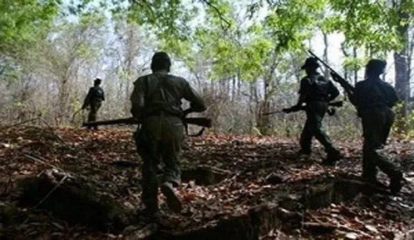 4 suspected Maoists killed in encounter in Jharkhand - Sakshi