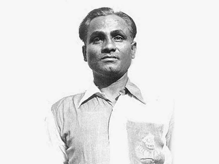 When Major Dhyan Chand stood in queue to watch hockey - Sakshi