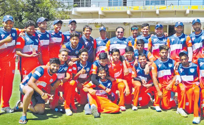 Hyderabad placed third in ttl - Sakshi