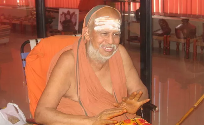 Kanchi Kamakoti Peethams Jayendra Saraswathi is no more - Sakshi