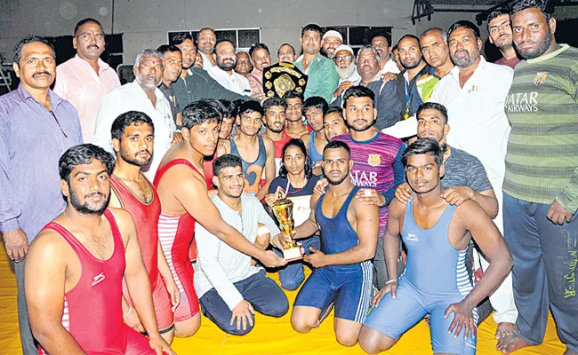  Hyderabad wrestlers win Telangana Junior Championship - Sakshi