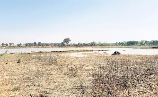 minister harish rao fire on officers in pond restoration scheme - Sakshi