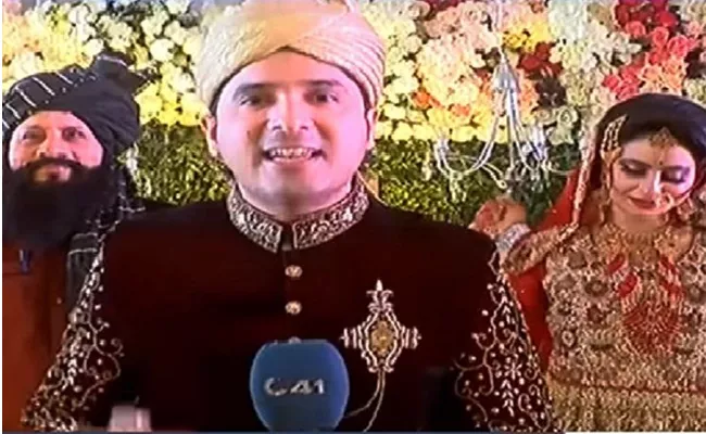 Pak journalist covers his own wedding - Sakshi