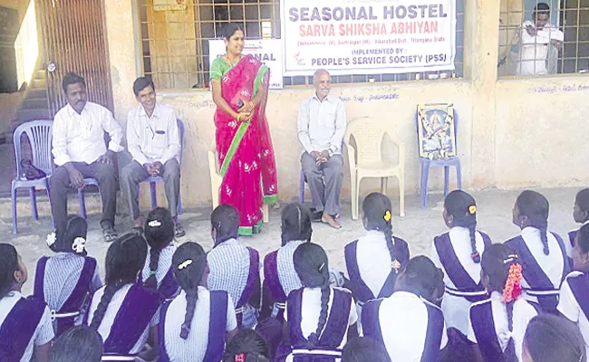 special  seasonal hostels for migrant students - Sakshi