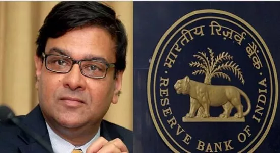 RBi keeps interest rates - Sakshi