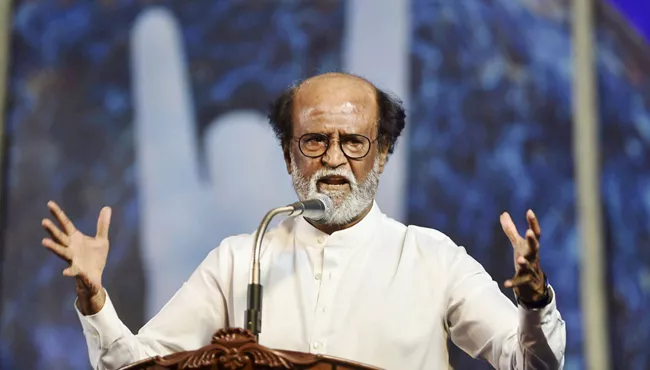 super star Rajinikanth speaks on ruling in Tamil Nadu  - Sakshi