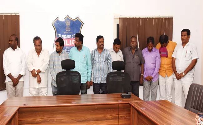 money lenders were taken into custody by police - Sakshi