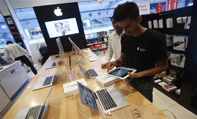 You can buy these Apple iPhones, iPads at Rs 15,000 - Sakshi