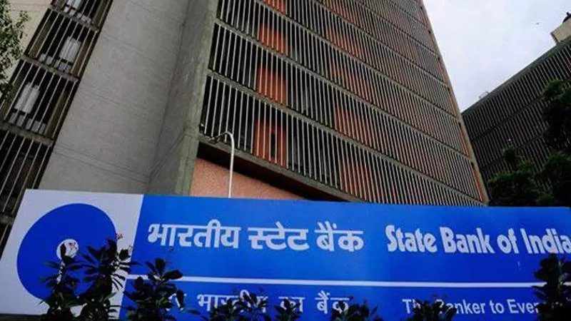 SBI, PNB hikes lending rate, EMIs likely to go up - Sakshi