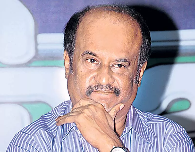 Rajinikanth to embark on another spiritual journey - Sakshi