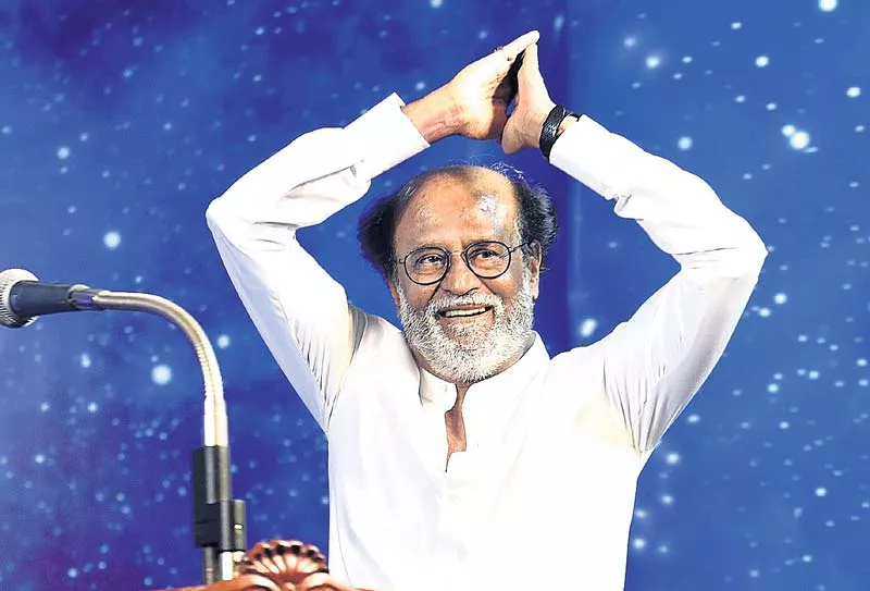 Rajinikanth leaves for Himalayas on annual spiritual pilgrimage - Sakshi