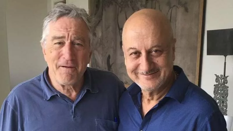 Robert De Niro throws a surprise birthday bash for Anupam Kher - Sakshi