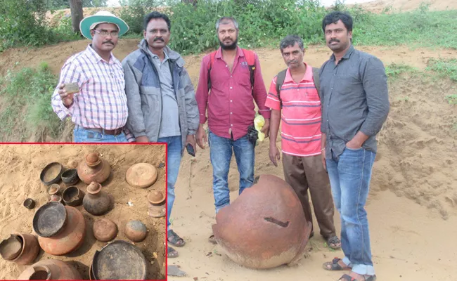 Tombs And Remains Caught In Nellore - Sakshi