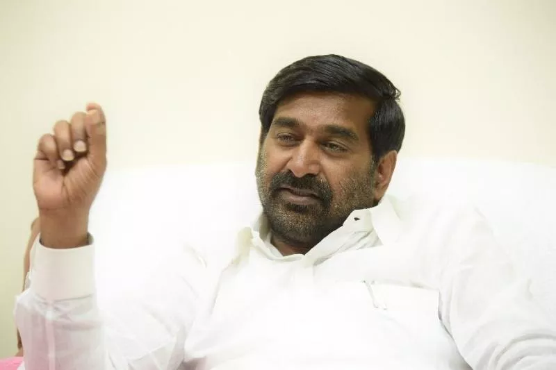 Minister Jagadish Reddy Slams Komatireddy Venkat reddy - Sakshi