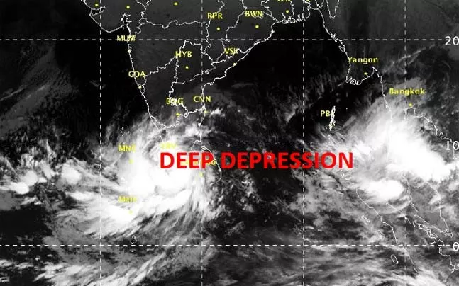 Heavy rains likely in Kerala, Lakshadweep - Sakshi