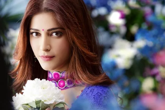 Everyday I do Self Check: Shruti Hassan - Sakshi