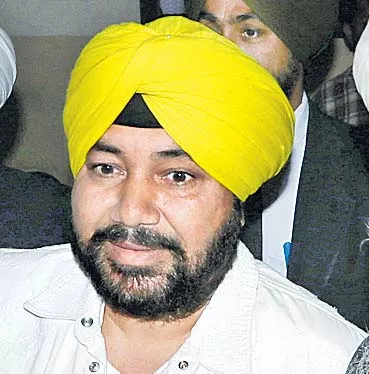 Sentenced To Jail In Immigration Fraud Case, Daler Mehndi Gets Bail - Sakshi