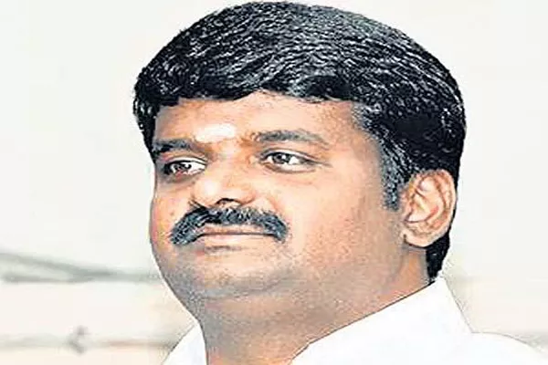 Tamil Nadu minister Vijayabaskar regrets sexist remark on woman journalist - Sakshi