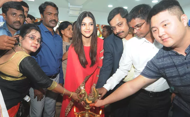 Mehreen Pirzada Openn Cellpoint In ananthapur - Sakshi