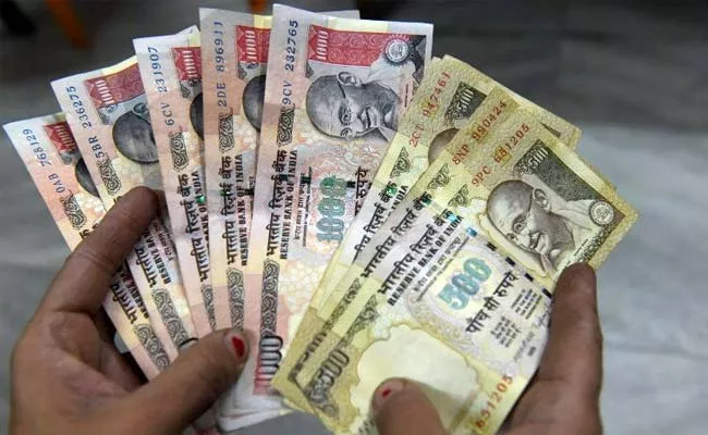 reserve bank will built bricks of old 500 and 1000 rupees notes  - Sakshi