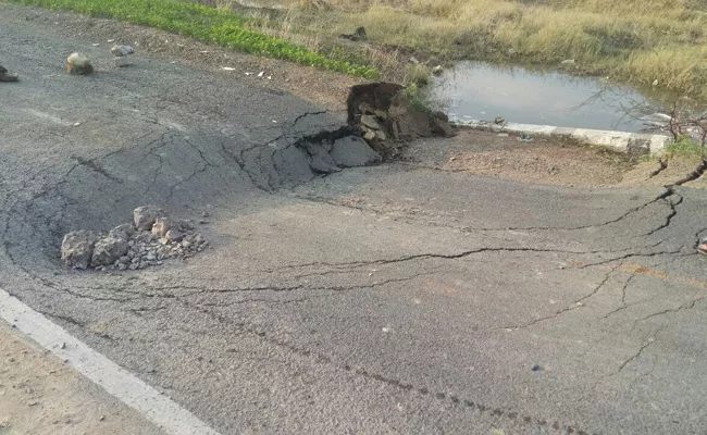 Natinal Highway Calvert Collapsed - Sakshi