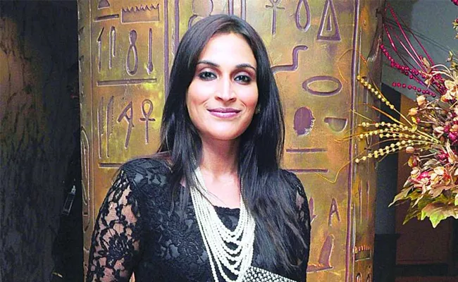 Aishwarya Dhanush To Direct Horror Film - Sakshi