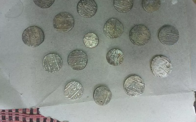 Nizam Time Silver Coins Found In Firm In Jogulamba Gadwal District - Sakshi