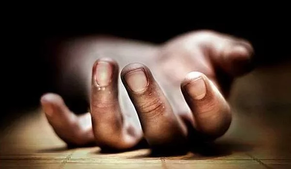 Husband Killed Wife And Thrown Her Body Into Alleged Lovers House - Sakshi