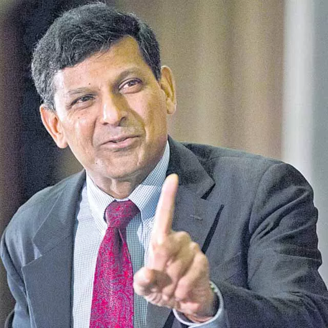 Stop the global economic recovery: Rajan - Sakshi