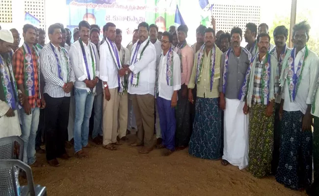 YSRCP Leader Comments On Telangana Government - Sakshi