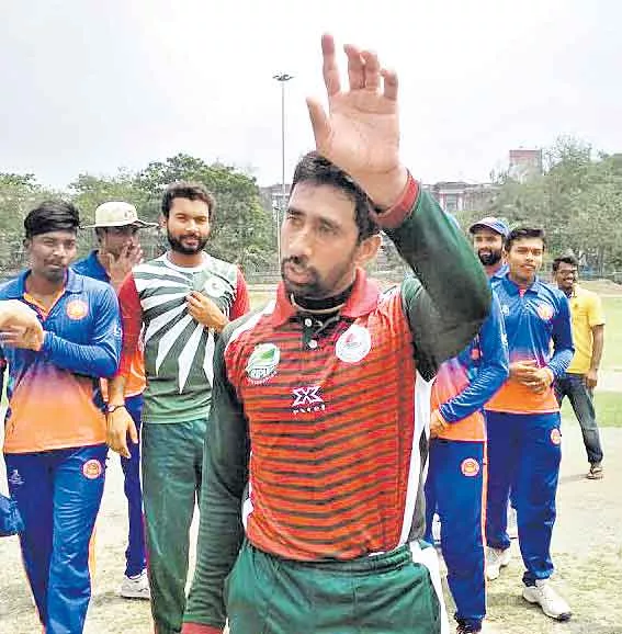 Wriddhiman Saha hits 20-ball century for Mohun Bagan club - Sakshi