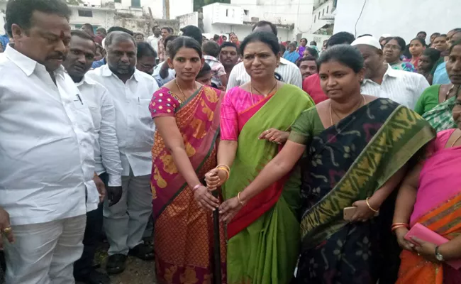 Congress MLA DK Aruna Plans To Develop Gadwal - Sakshi