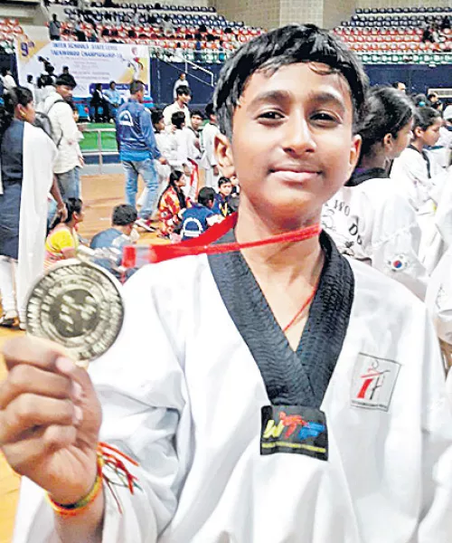 Harinath Datta Wins inter school taekwondo championship - Sakshi