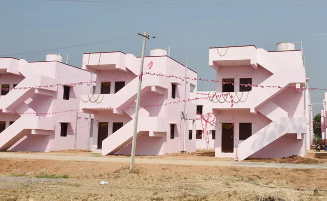 Double Bedroom Scheme Is Going Well In Nizamabad - Sakshi