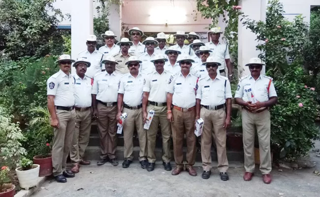 Traffic Police Special preparations For Summer Heat - Sakshi