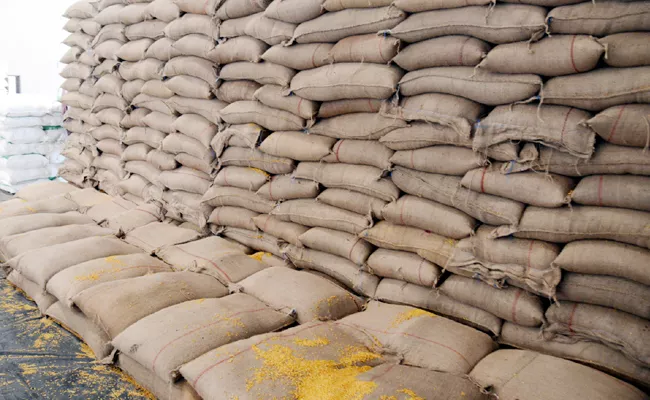 Ration Dealers Suffering With Toor Lack of quality - Sakshi