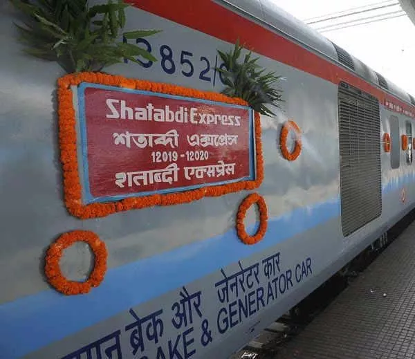  Shatabdi Express Fares Could Come Down On Low Occupancy Sections - Sakshi