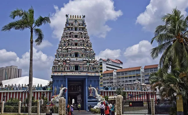 Old Hindu Temple Restoration In Singapore - Sakshi