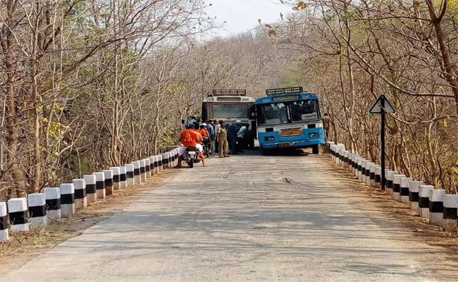 Buses on the narrow road - Sakshi