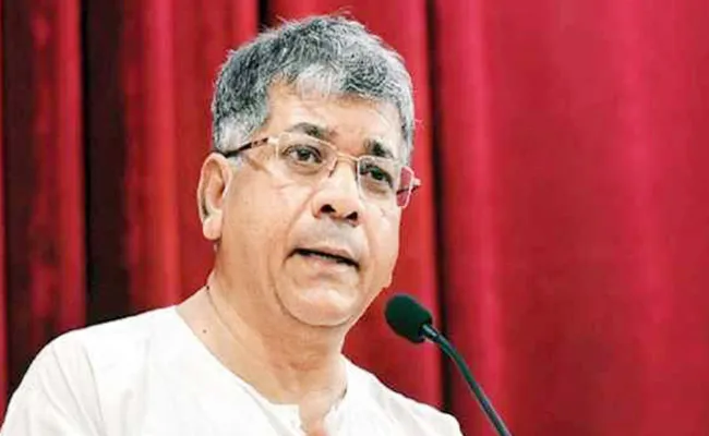 BR Ambedkar Name Changes UP Govt, Prakash Ambedkar Slams BJP - Sakshi